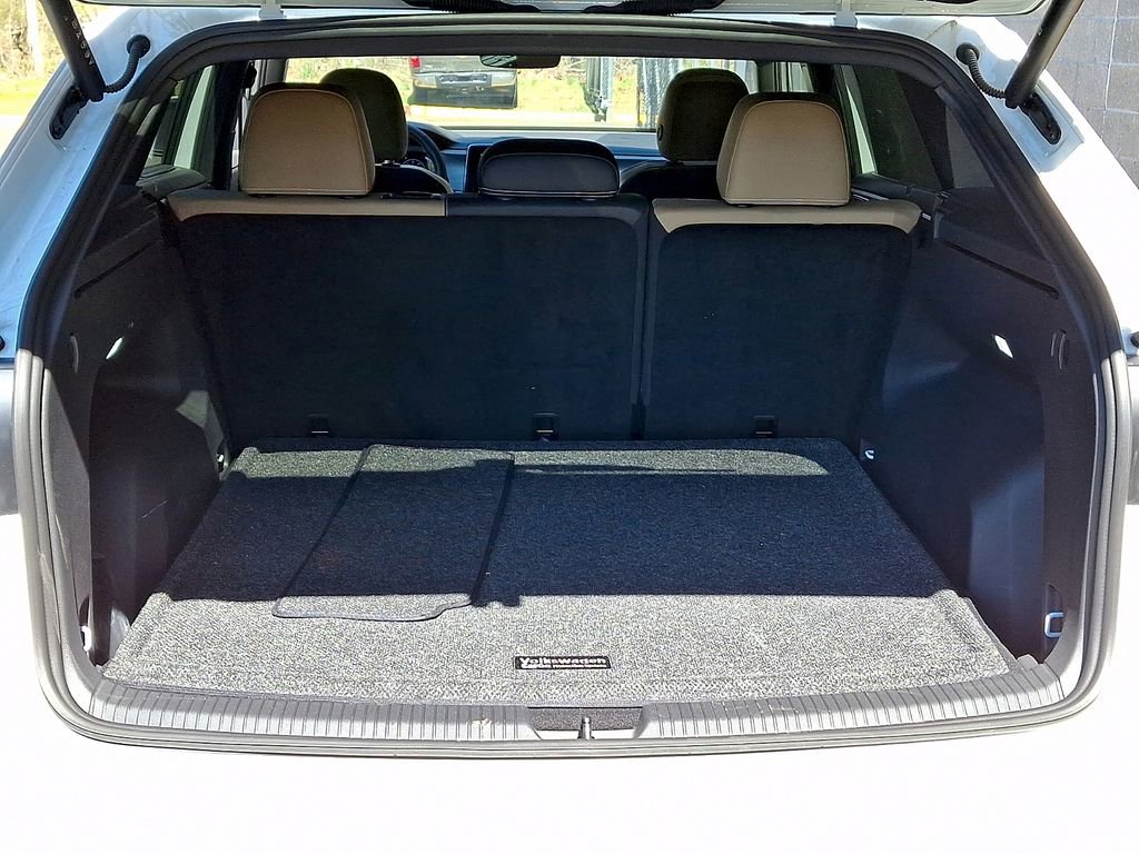 Certified 2025 Volkswagen Atlas Cross Sport SE w/ Panoramic Sunroof Package AWD/4WD image 29