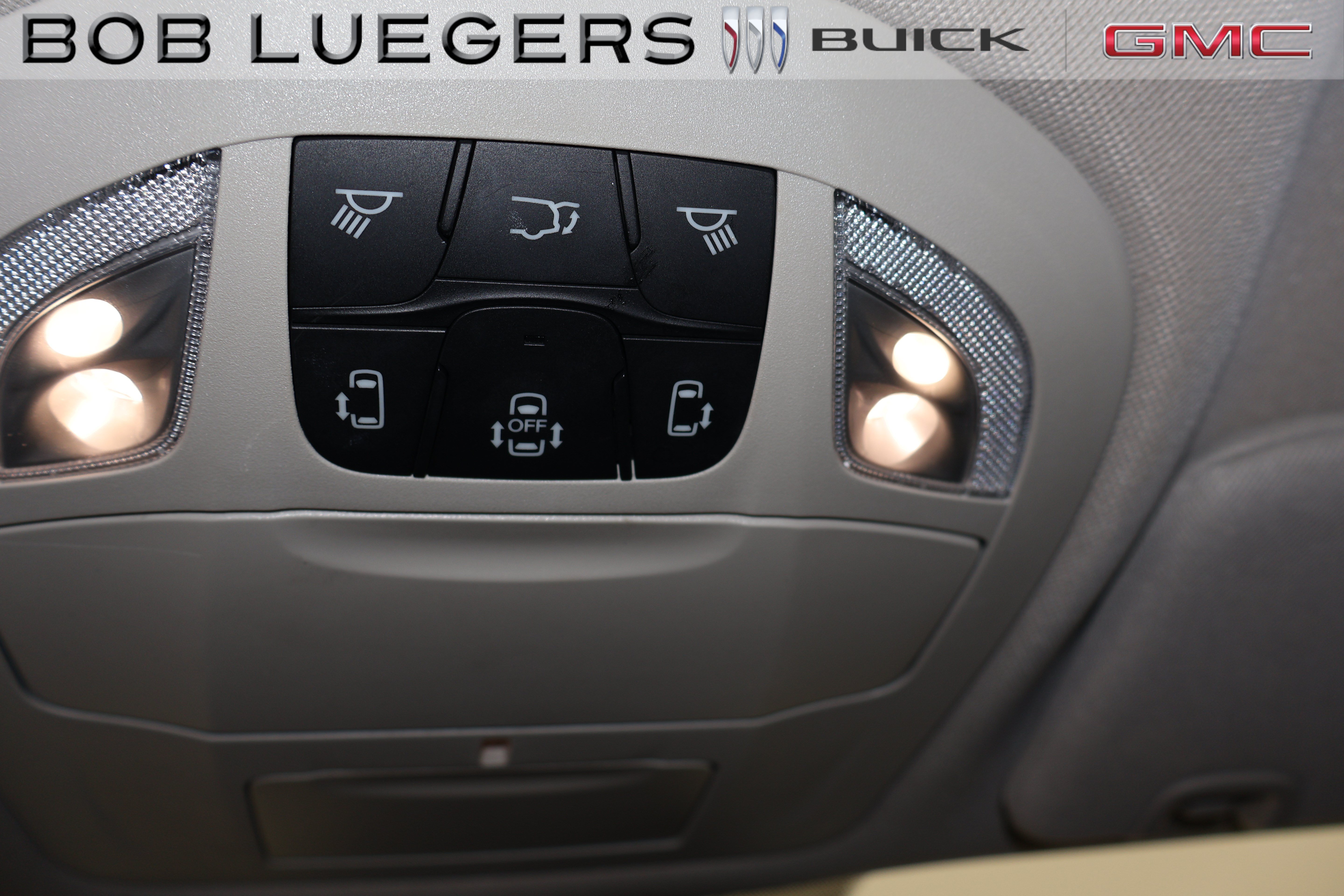 Used 2023 Chrysler Pacifica Touring-L FWD image 25