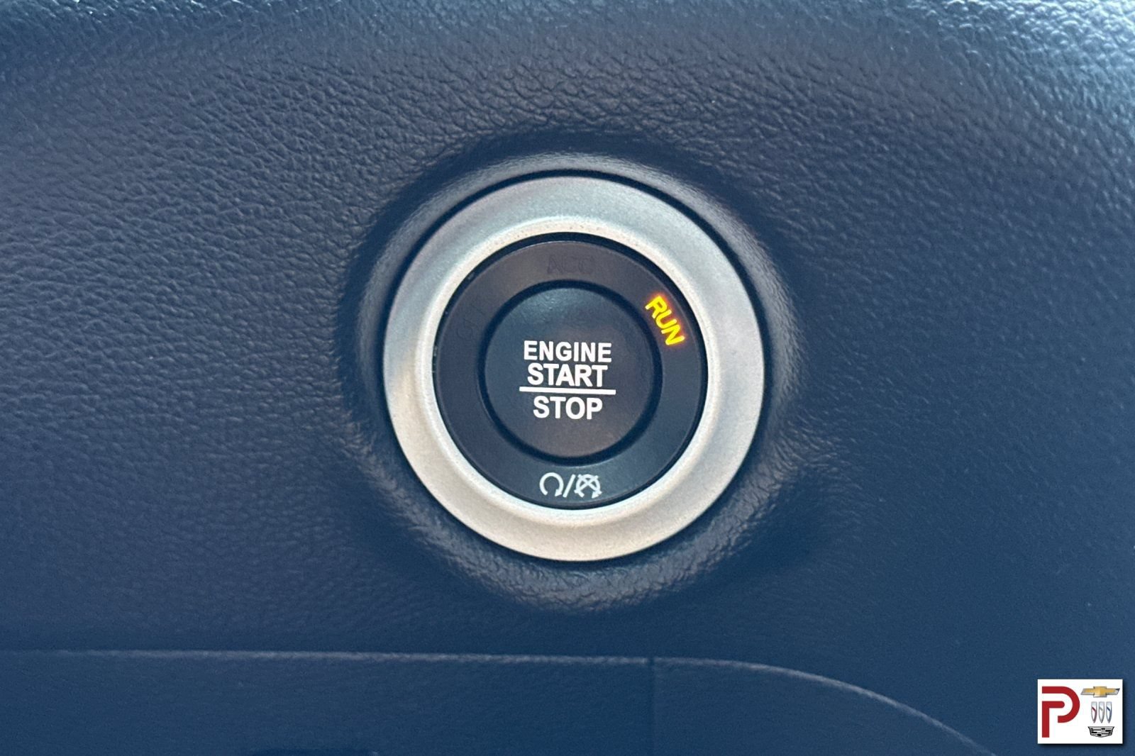 Used 2025 Chrysler Pacifica Select FWD image 27