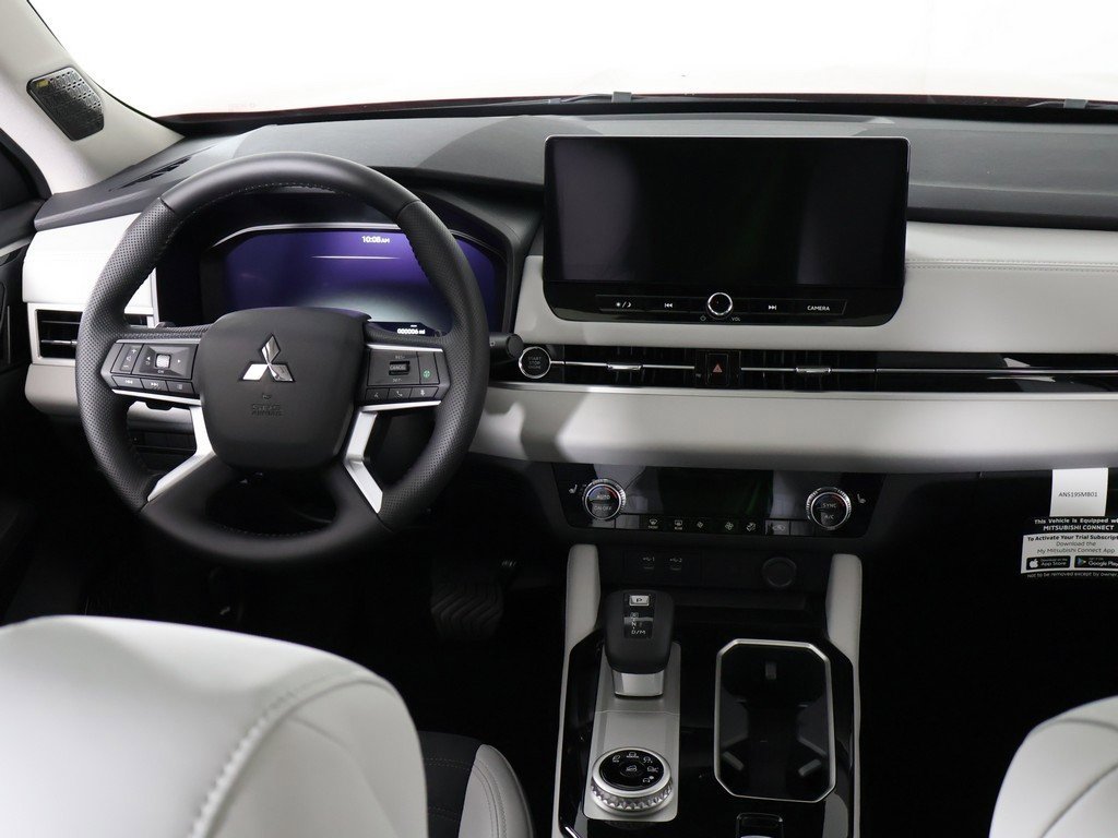 New 2025 Mitsubishi Outlander SE image 37