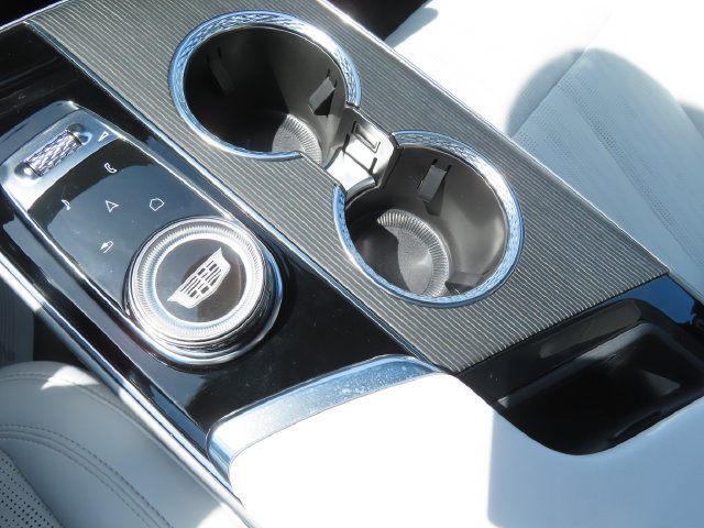 Certified 2024 Cadillac Lyriq Luxury AWD/4WD image 32