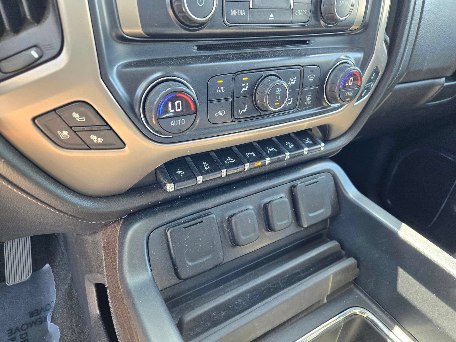 Used 2018 GMC Sierra 1500 Denali w/ Denali Ultimate Package AWD/4WD image 25