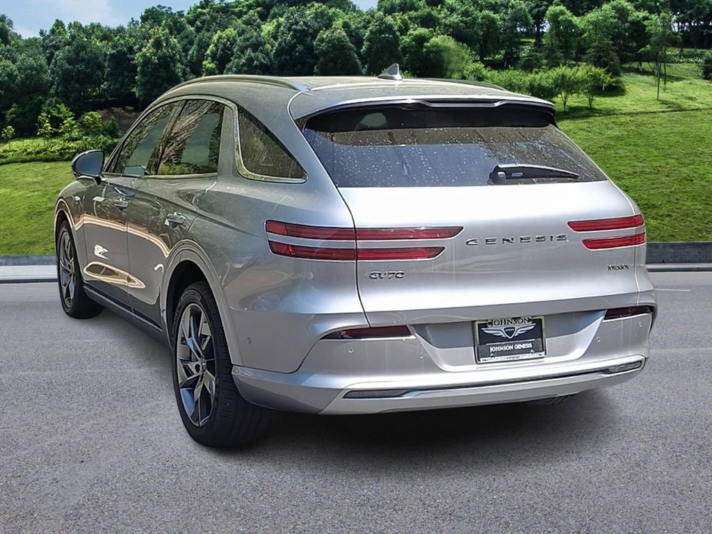 Used 2024 Genesis Electrified GV70 Advanced image 2
