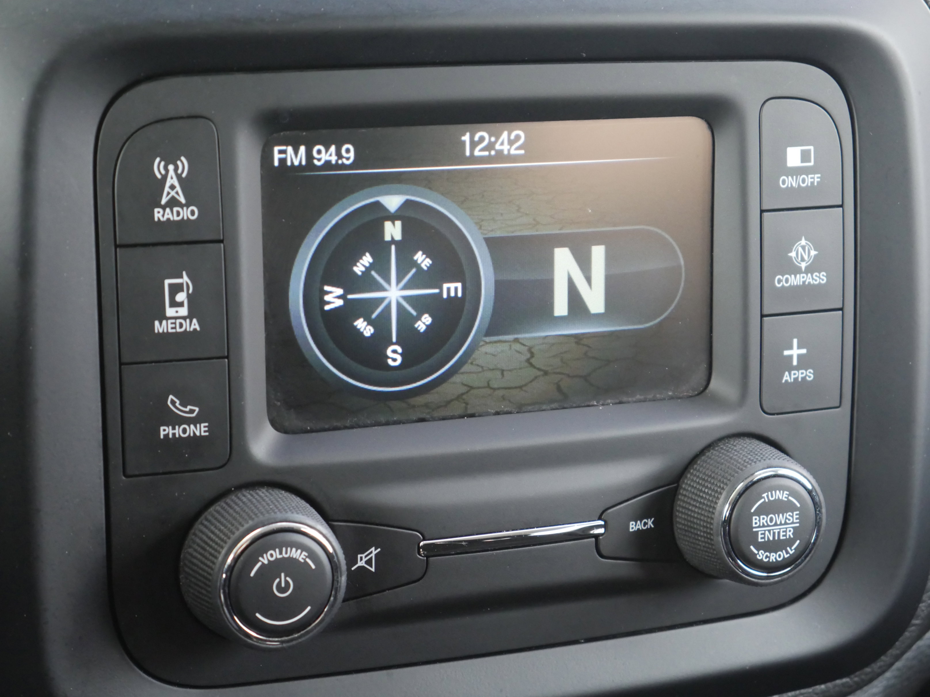 Used 2017 Jeep Renegade Latitude AWD/4WD image 11