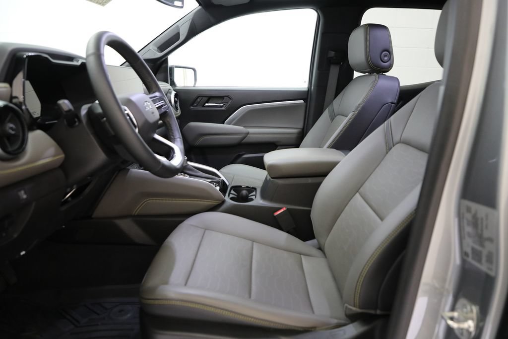 Used 2024 Chevrolet Colorado ZR2 w/ ZR2 Convenience Package III AWD/4WD image 9