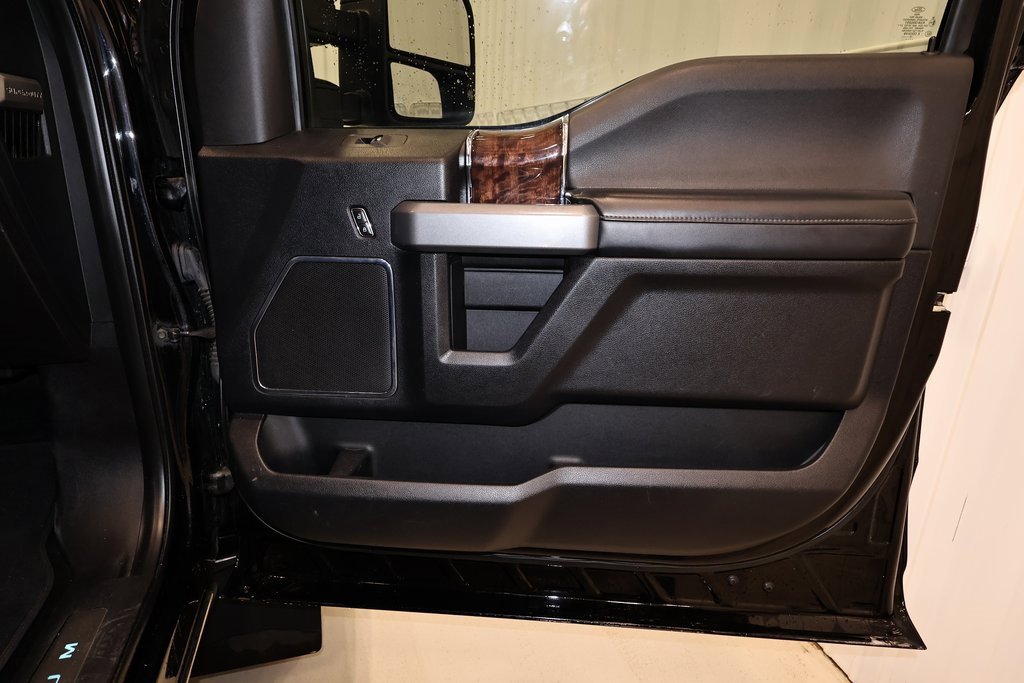 Used 2017 Ford F250 Platinum w/ Platinum Ultimate Package image 20