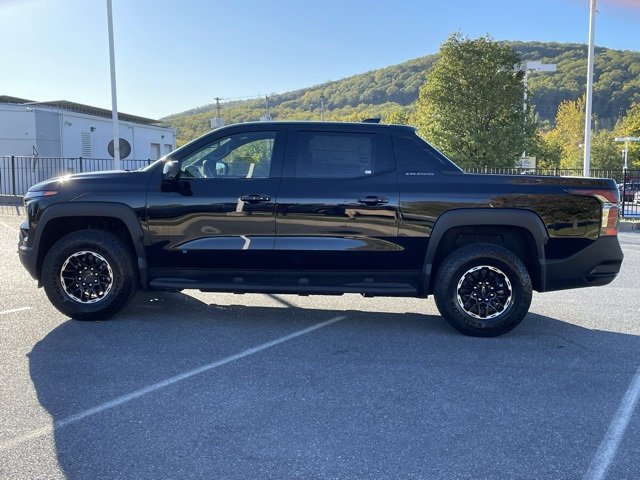 New 2026 Chevrolet Silverado EV Trail Boss image 4