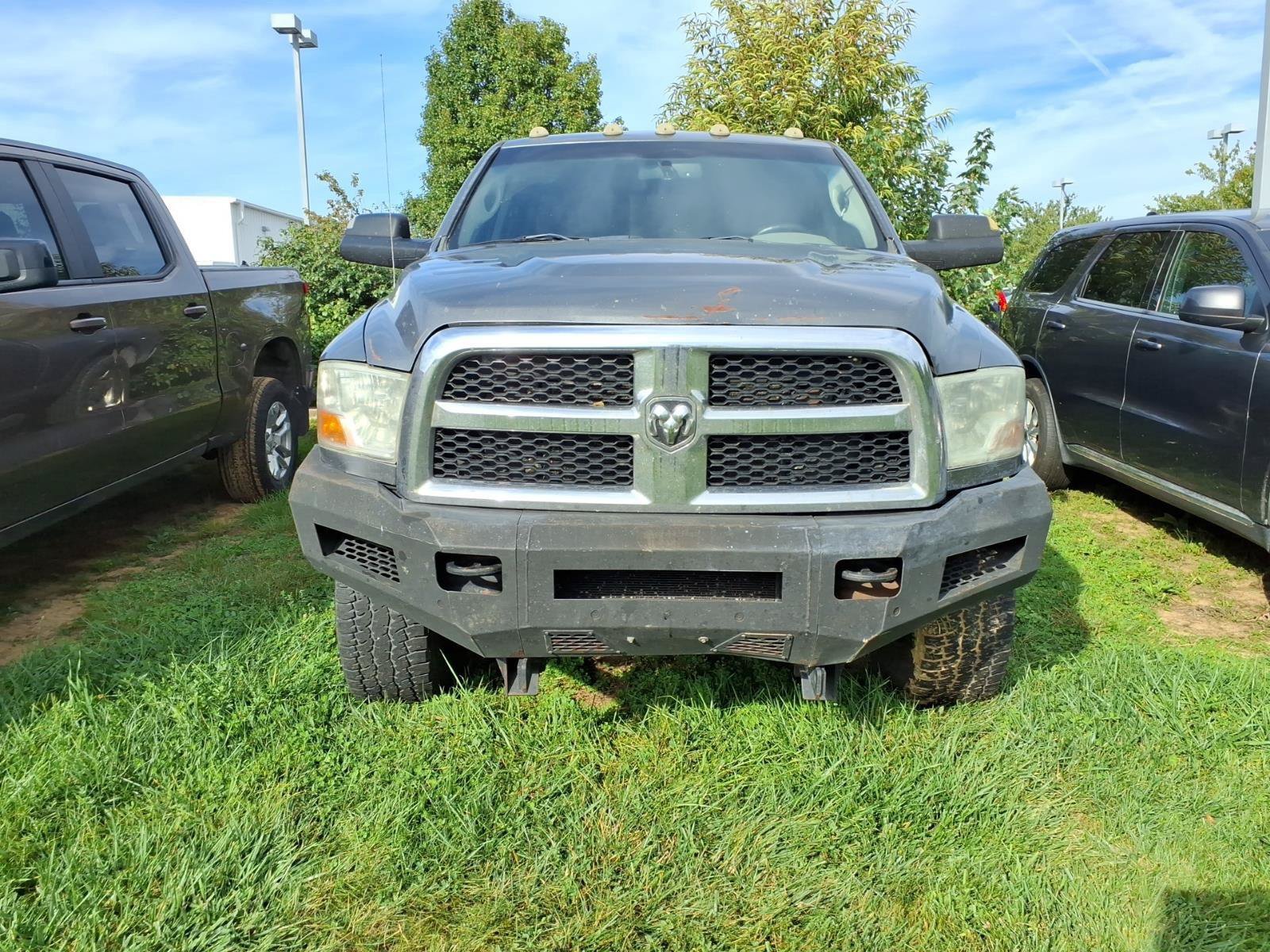 Used 2012 RAM 2500 SLT w/ Technology Group AWD/4WD image 2