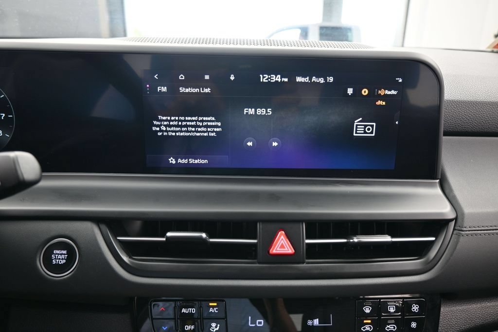 Used 2024 Kia Seltos EX FWD image 25