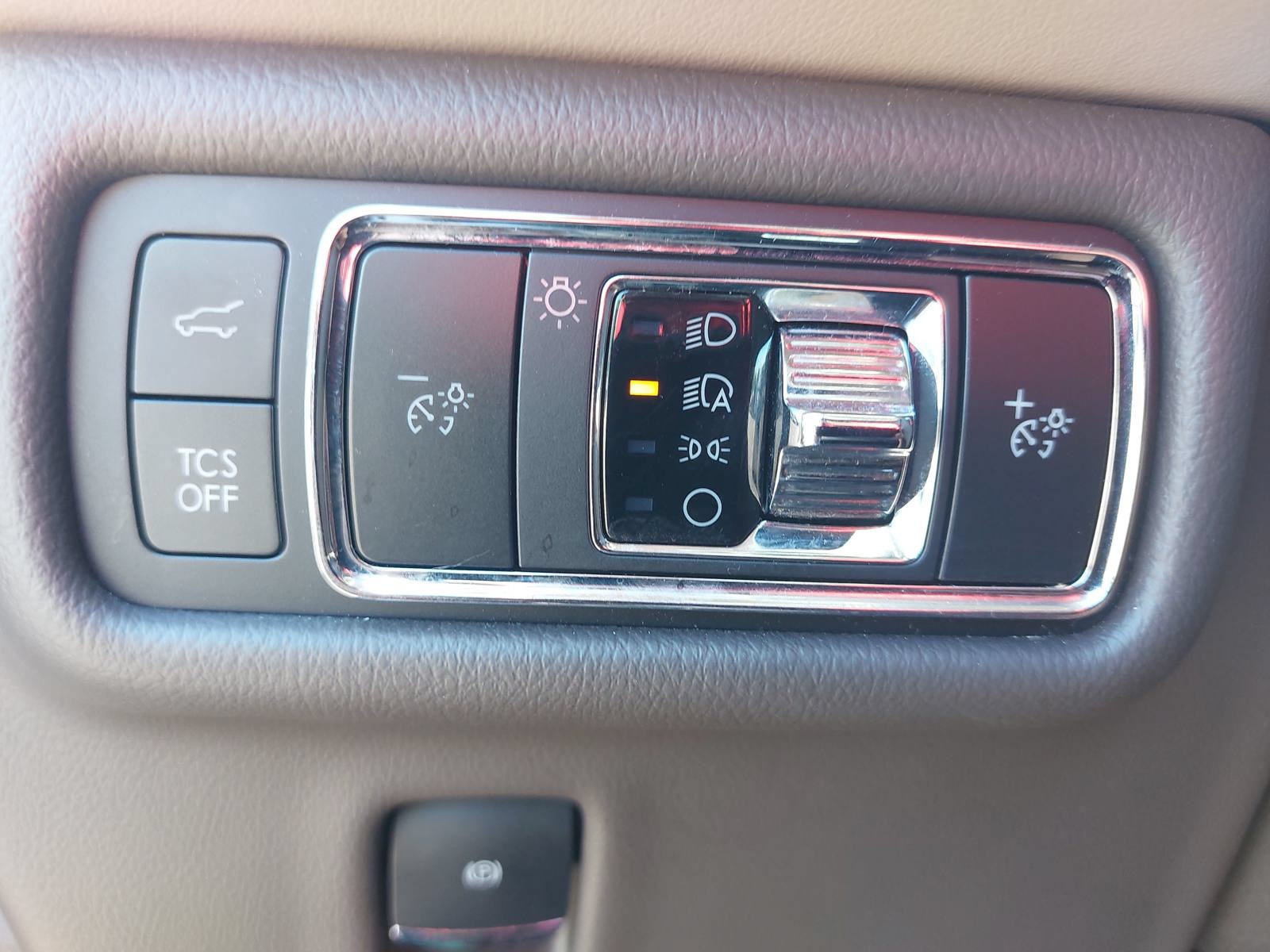 Used 2022 Lincoln Nautilus Reserve AWD/4WD image 26