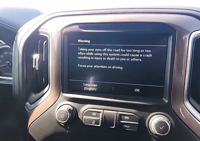 Used 2021 Chevrolet Silverado 1500 High Country w/ Technology Package AWD/4WD image 10