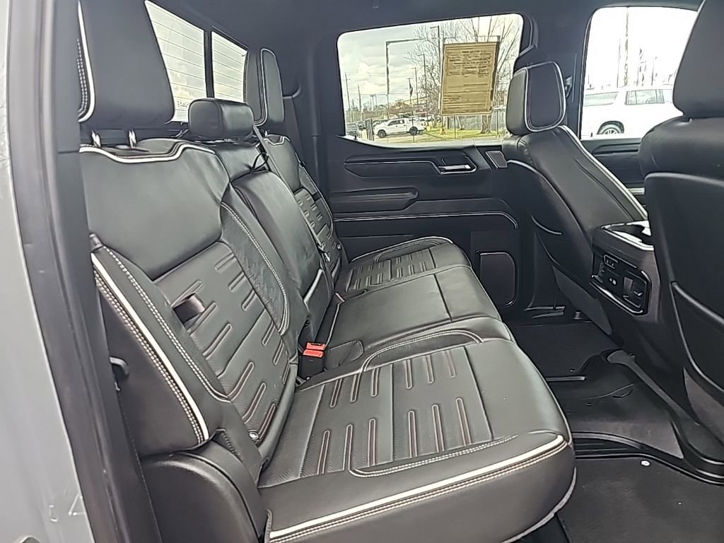 Used 2024 GMC Sierra 1500 AT4X image 30