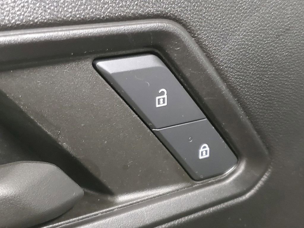 Used 2023 Chevrolet Colorado Trail Boss w/ Technology Package AWD/4WD image 30