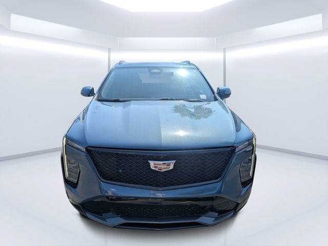 Used 2024 Cadillac XT4 Sport AWD/4WD image 8