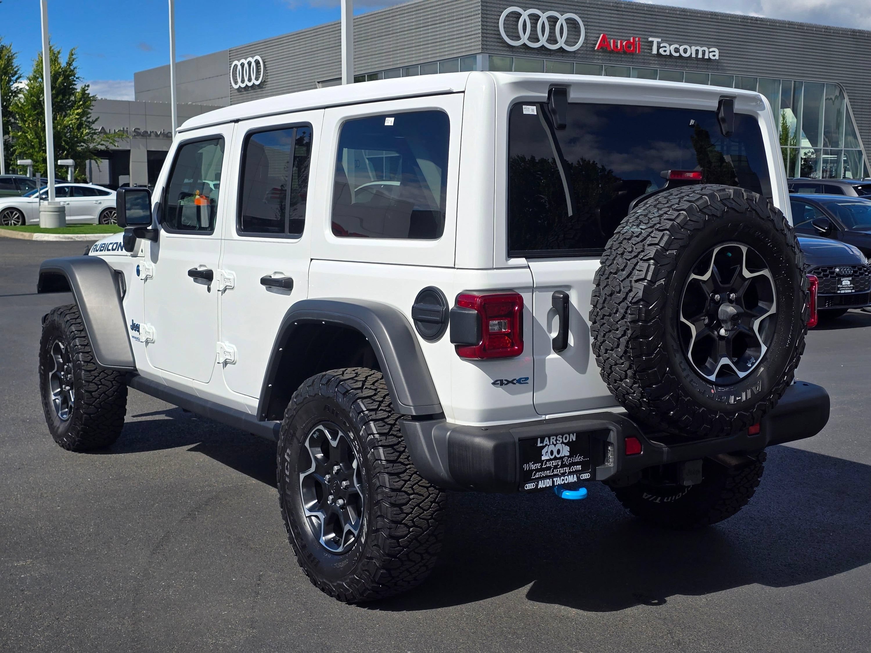 Used 2021 Jeep Wrangler Unlimited Rubicon 4xe w/ Steel Bumper Group AWD/4WD image 3