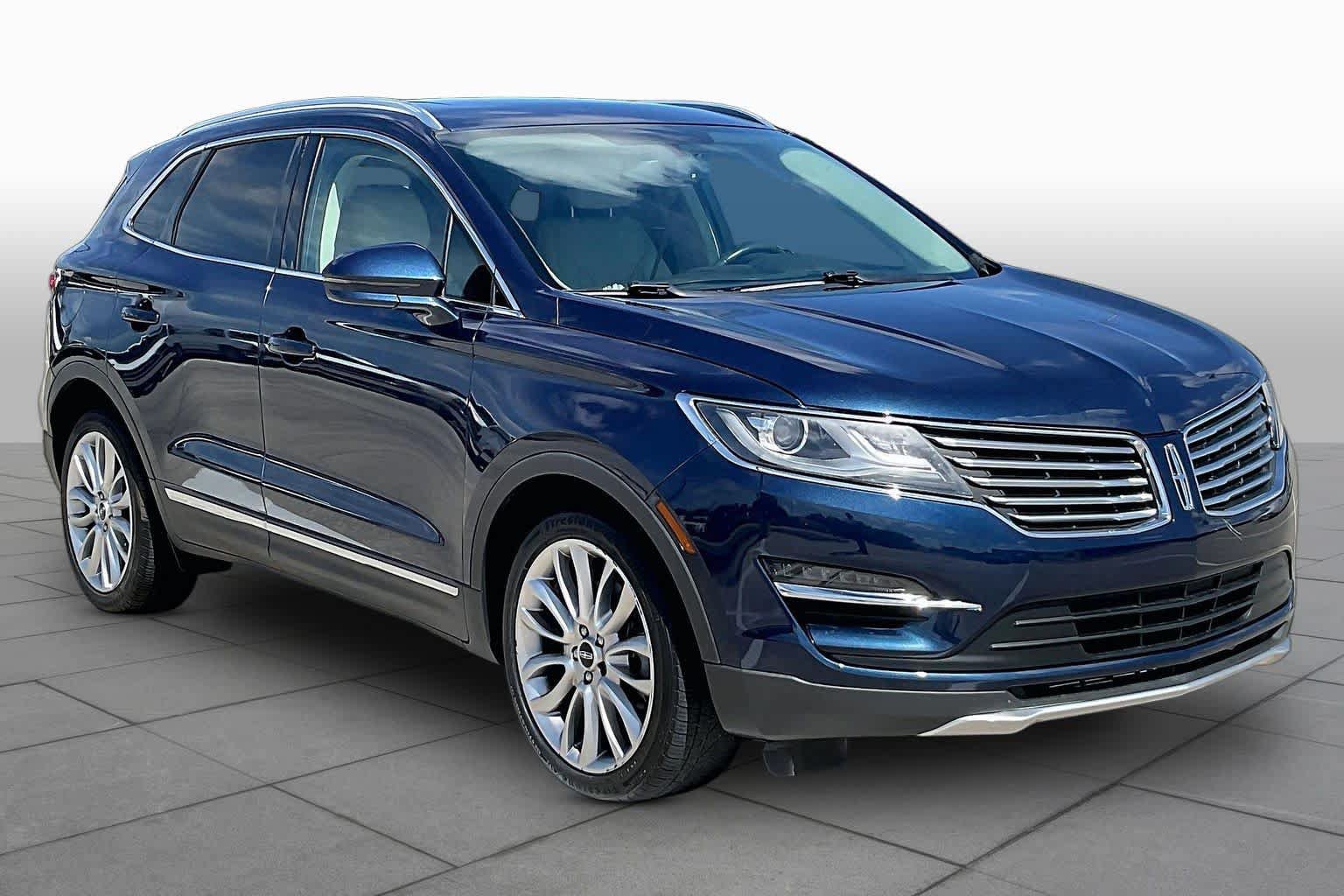 Used 2017 Lincoln MKC Reserve FWD image 3