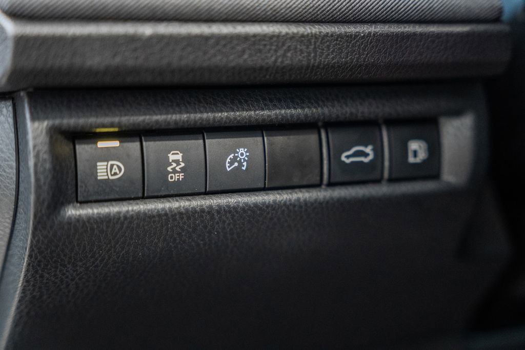 Used 2025 Toyota Camry LE image 36