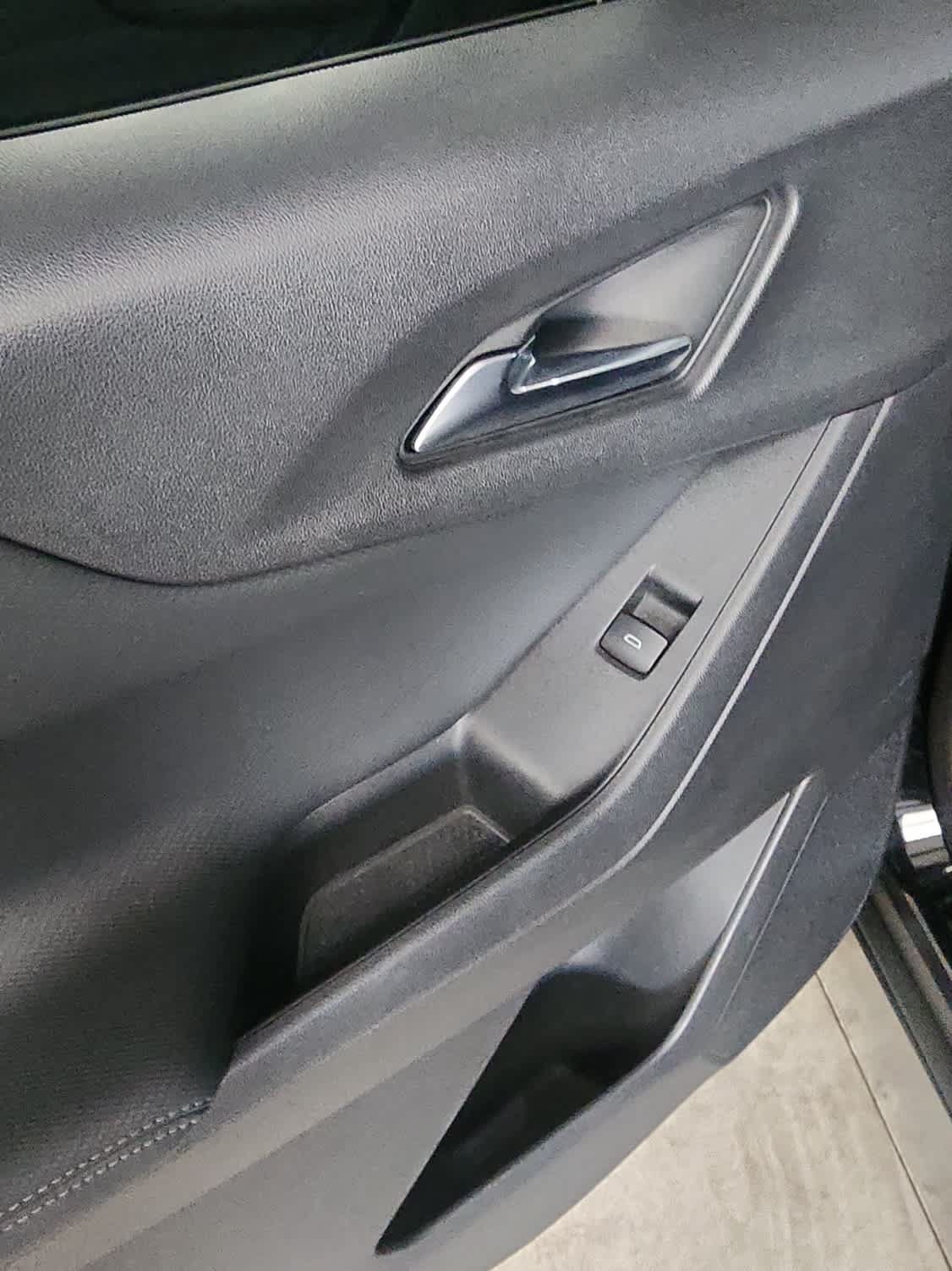 Used 2025 Chevrolet Equinox LT FWD image 26