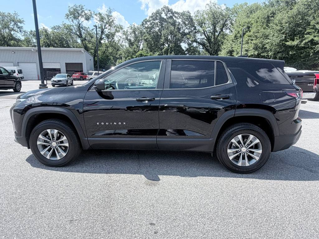 Used 2026 Chevrolet Equinox LT FWD image 5