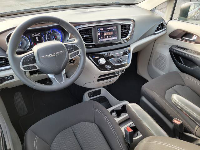 Used 2023 Chrysler Voyager LX FWD image 25