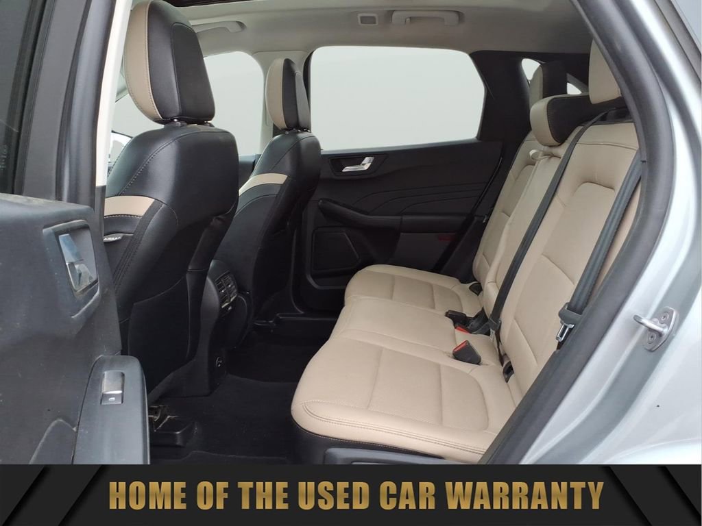 Used 2022 Ford Escape Titanium image 32