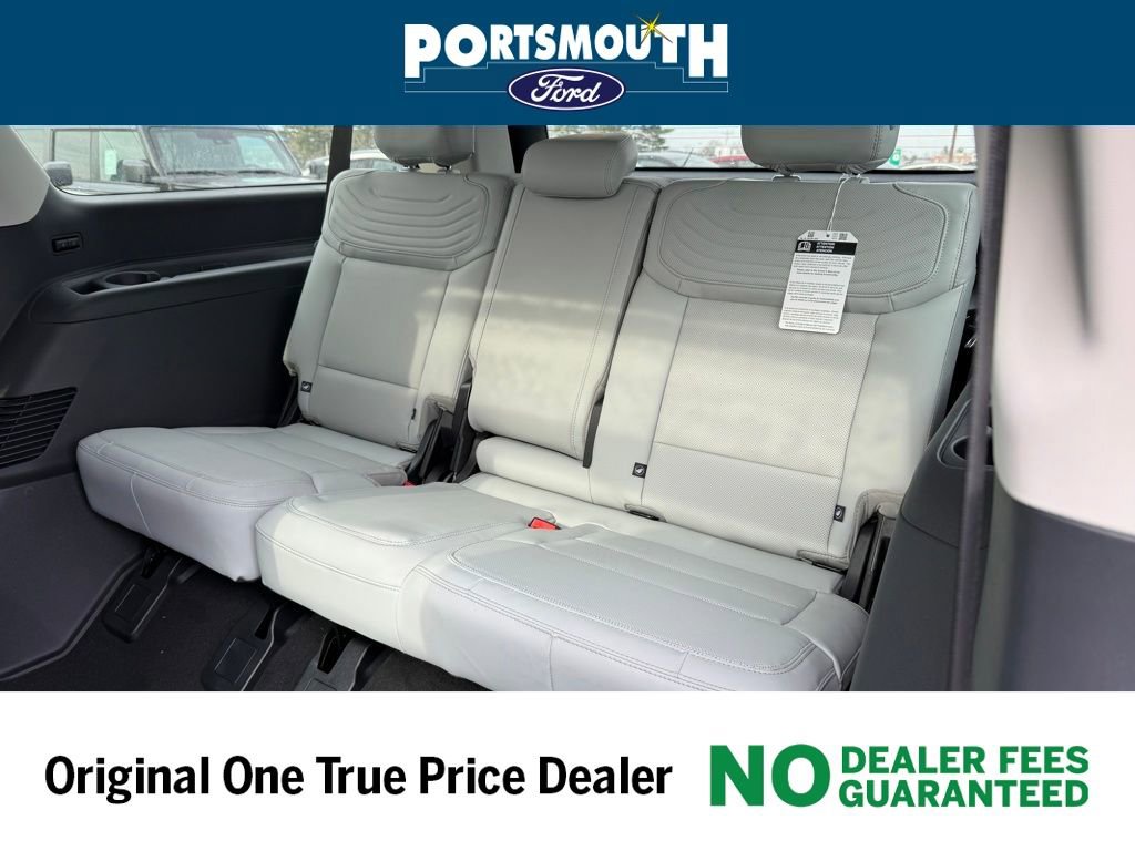 New 2025 Ford Expedition Max Platinum w/ Platinum Ultimate Package image 10