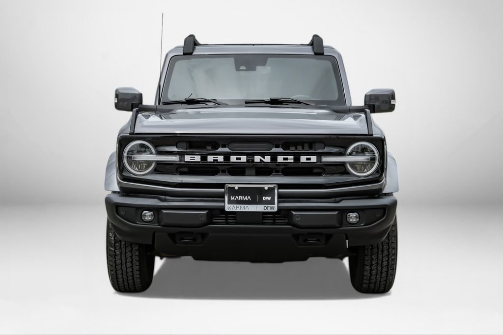 Used 2023 Ford Bronco Outer Banks image 3