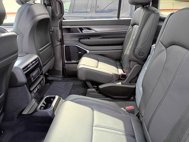 New 2026 Jeep Grand Wagoneer L Limited w/ Premium Group II AWD/4WD image 19