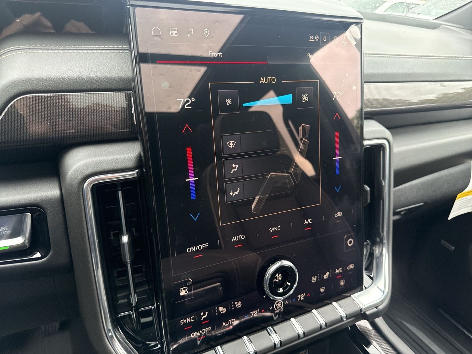 New 2026 GMC Yukon XL Elevation w/ Elevation Premium Package AWD/4WD image 16