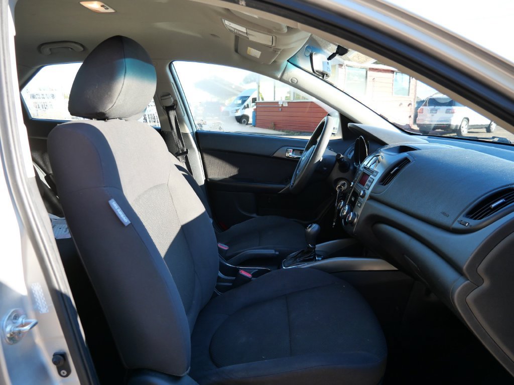 Used 2013 Kia Forte EX FWD image 12