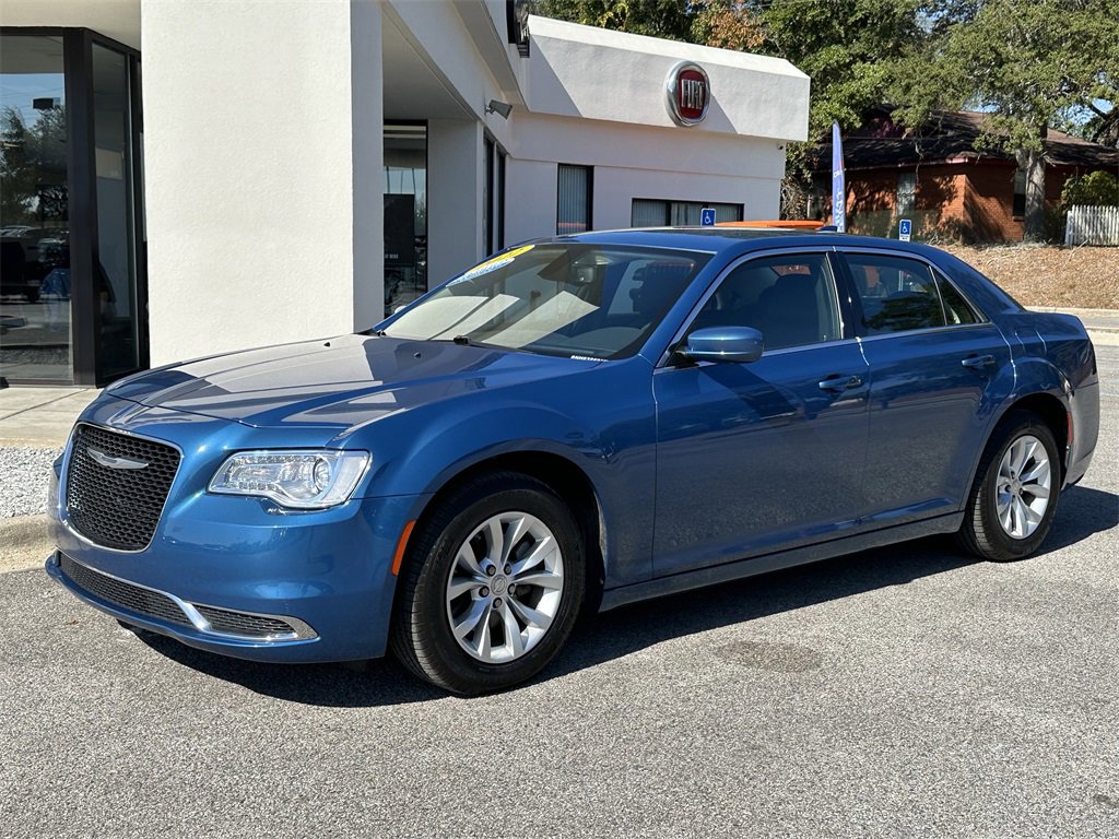 Certified 2022 Chrysler 300 Touring image 10