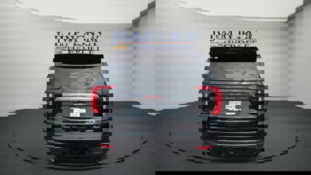 Used 2023 GMC Yukon XL AT4 w/ AT4 Premium Package image 4