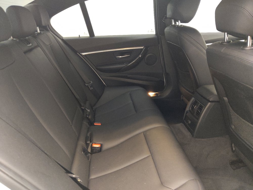 Used 2017 BMW 330i Sedan w/ Driver Assistance Package RWD image 19