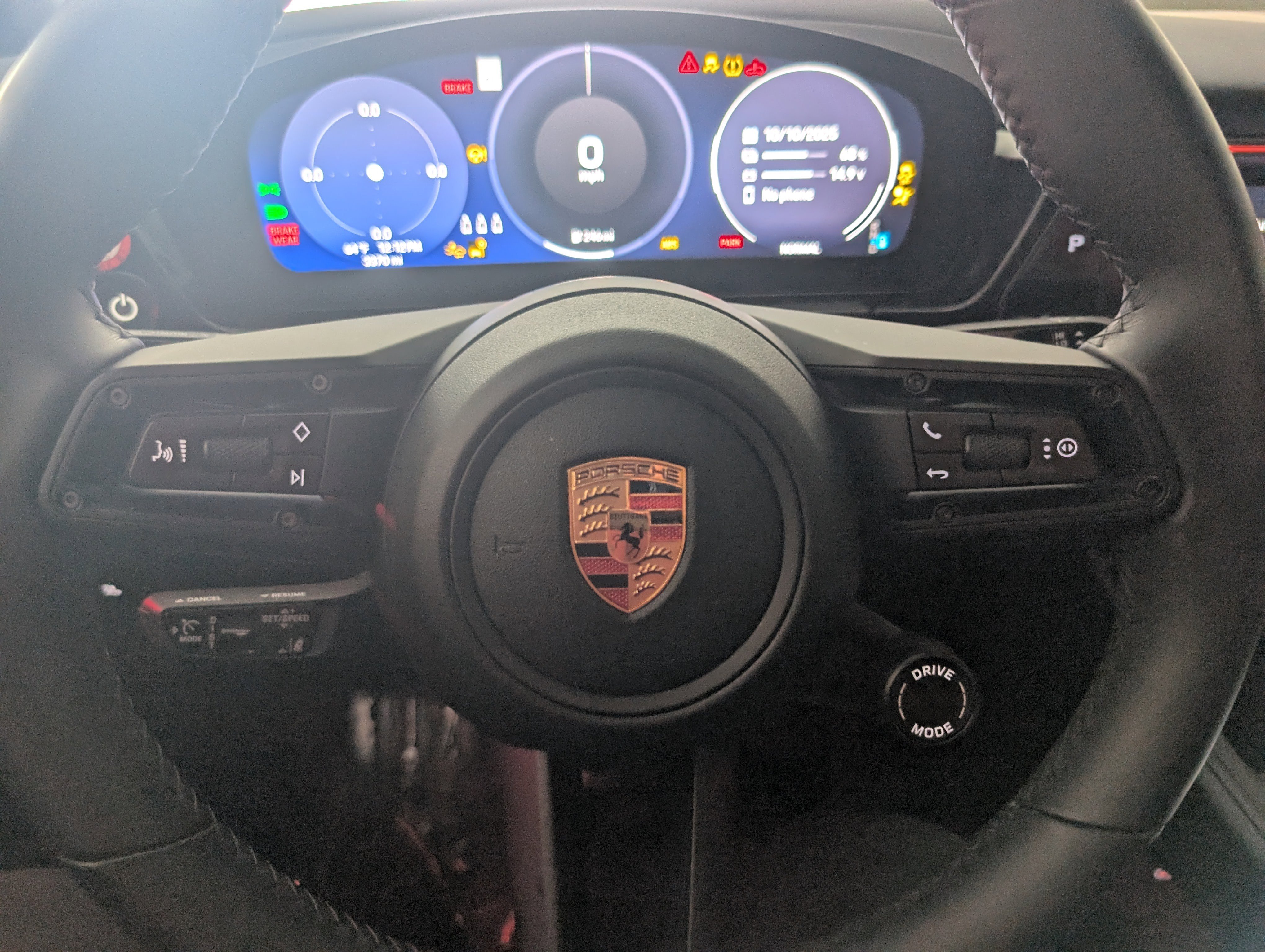 Used 2025 Porsche Macan Electric image 32