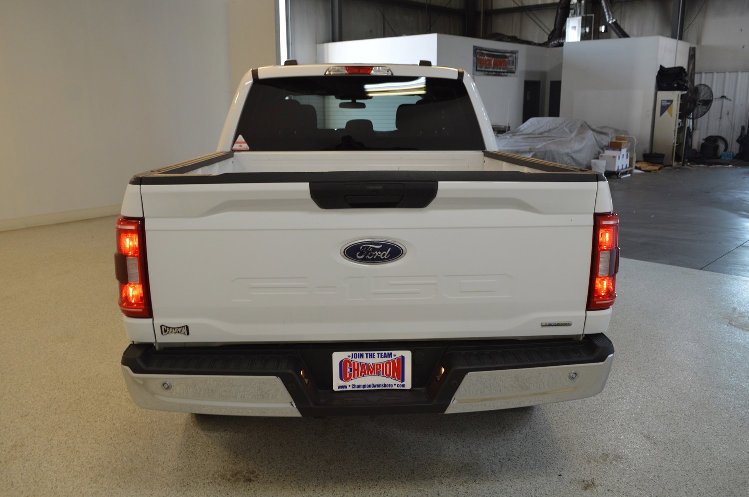 Used 2023 Ford F150 XLT image 4
