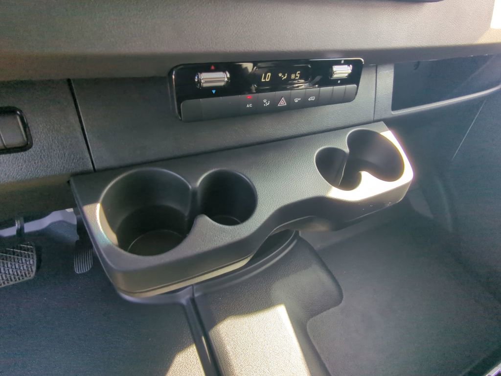 Used 2025 Mercedes-Benz Sprinter 2500 image 7