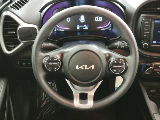 Used 2023 Kia Soul LX image 26