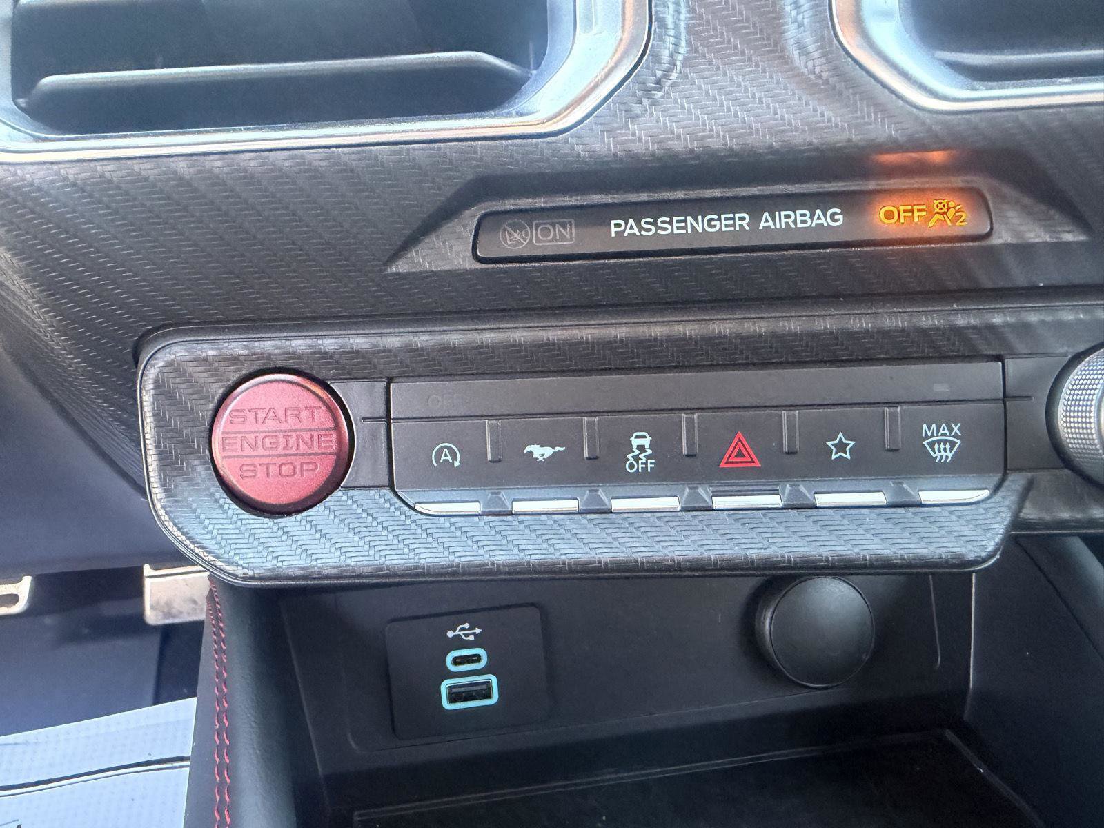 Used 2025 Ford Mustang Premium image 21