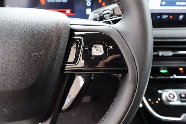 Used 2023 Lincoln Corsair AWD w/ Equipment Group 101A image 28