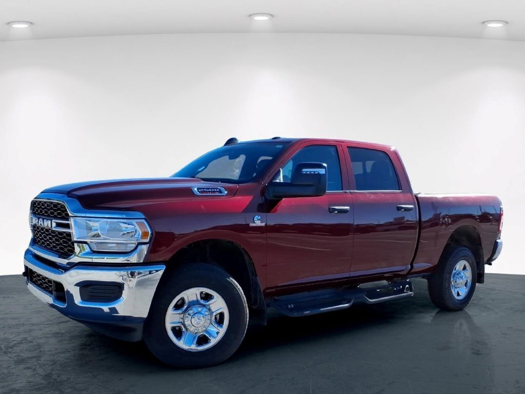 Used 2024 RAM 2500 Tradesman w/ Chrome Appearance Group AWD/4WD image 2