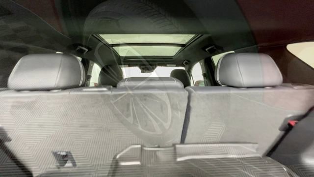 Used 2024 Chevrolet Blazer EV LT AWD/4WD image 15