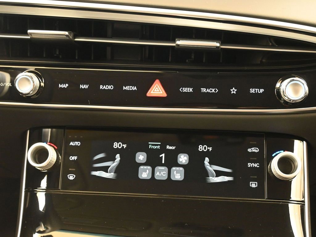 New 2026 Genesis GV70 2.5T image 32