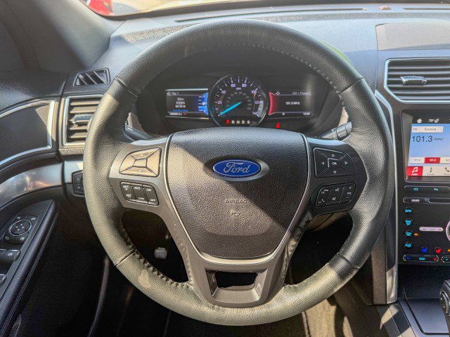 Used 2018 Ford Explorer Limited FWD image 9