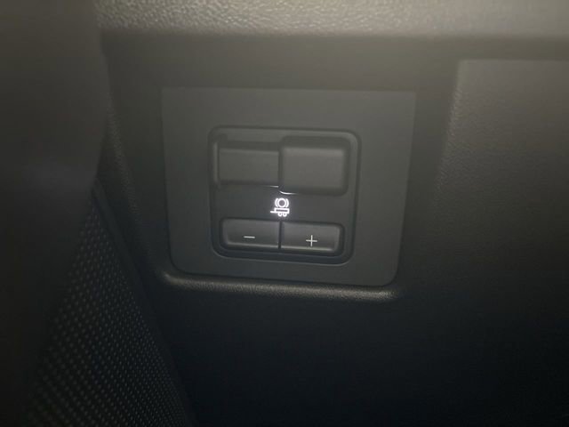 Used 2023 Chevrolet Colorado Trail Boss w/ Technology Package image 59