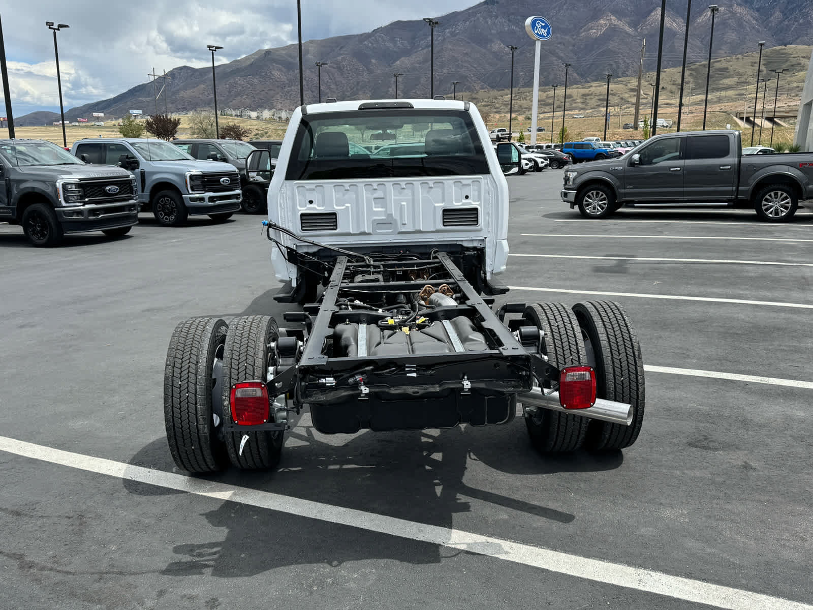 New 2026 Ford F550 4x4 Regular Cab Super Duty w/ XL Chrome Package image 9