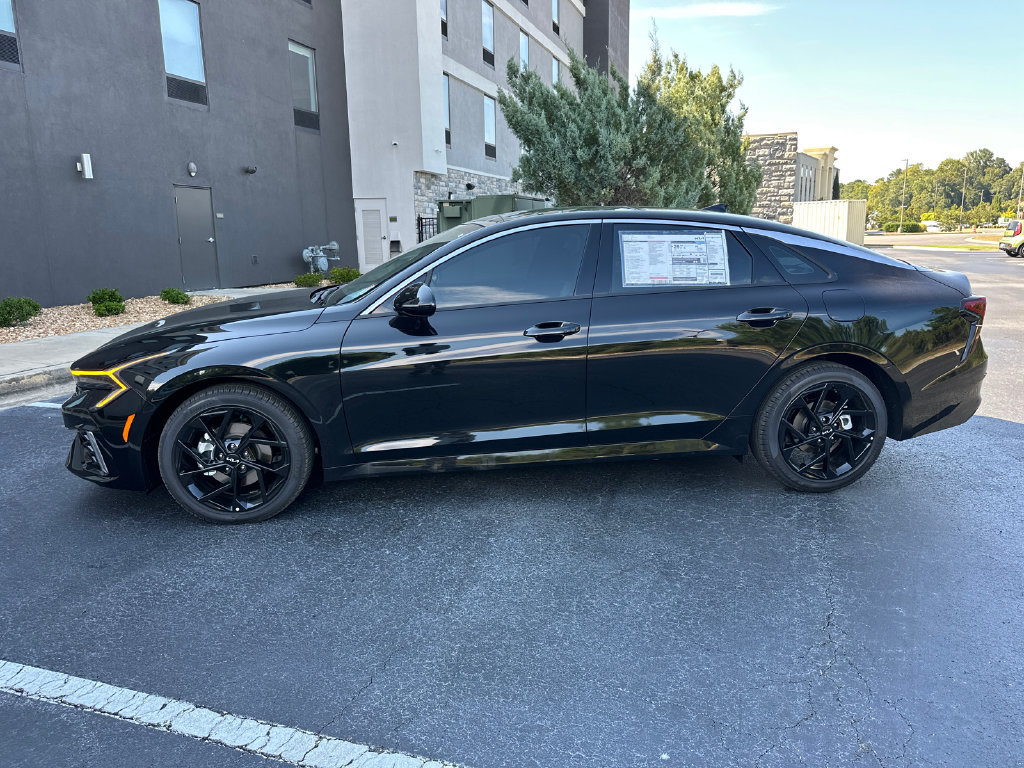 New 2027 Kia K5 GT-Line FWD image 4