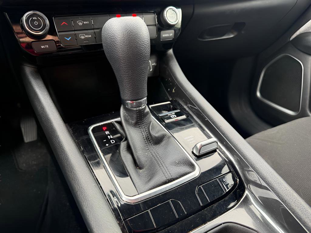 Used 2023 Jeep Compass Sport image 29