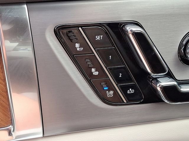 New 2026 Cadillac Vistiq Luxury w/ LPO, Floor Liner Package image 15