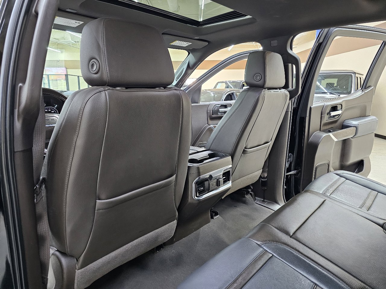 Used 2022 GMC Sierra 1500 Denali w/ Denali Premium Package image 28