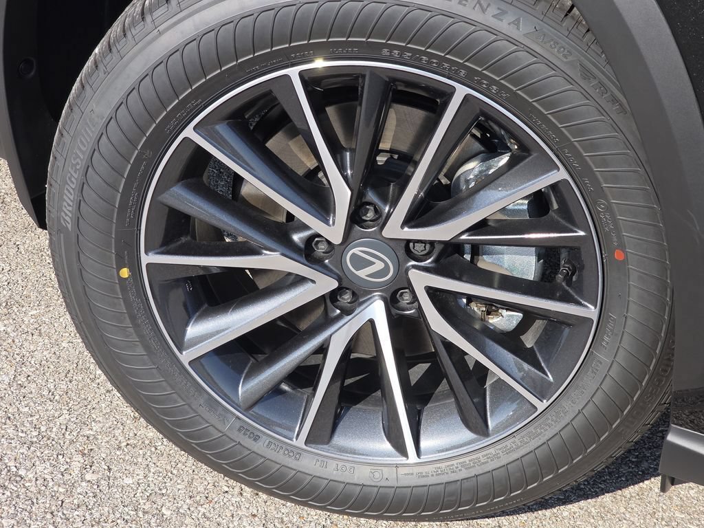 New 2026 Lexus NX 350 AWD image 12